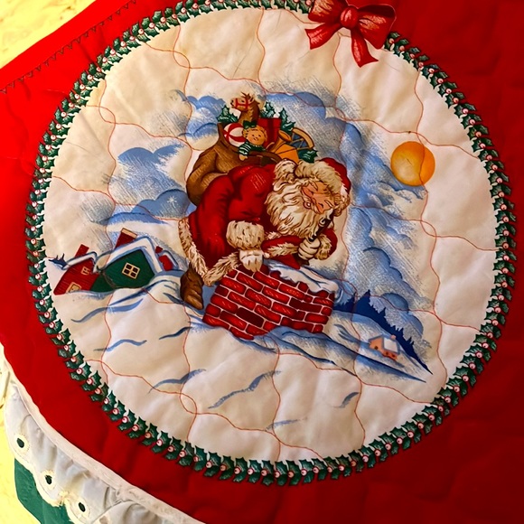 Christmas Tree Skirt illustrating “The Night Before Christmas “ - Picture 8 of 8